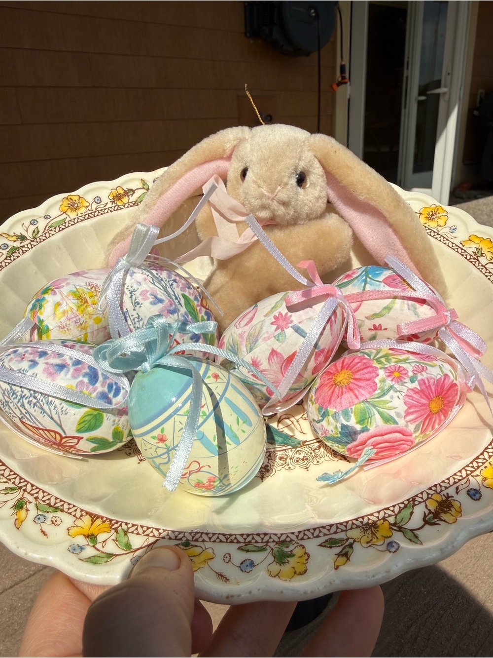 Vintage Easter Decor Set - Jointed Plush Bunny & 6 Floral Decorative Eggs